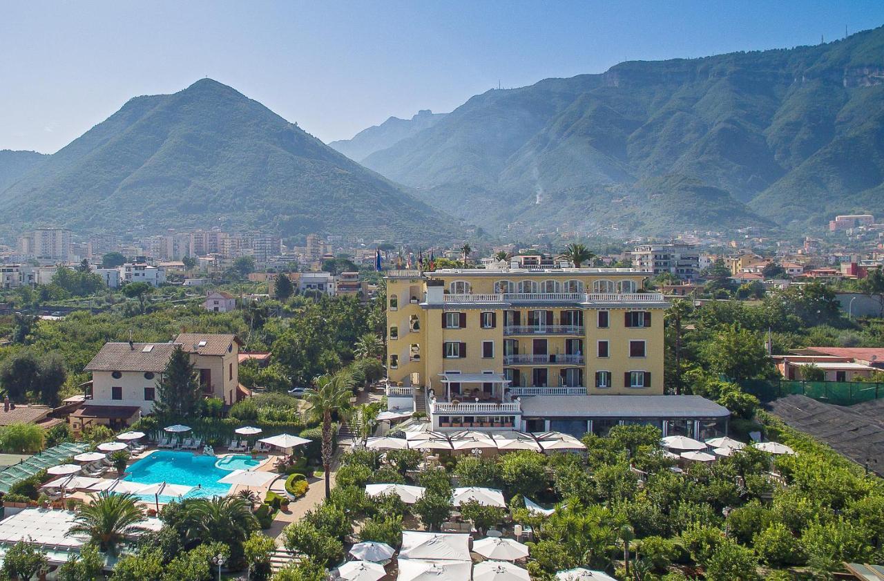 La Medusa Hotel - Dimora Di Charme Castellammare di Stabia Exterior photo